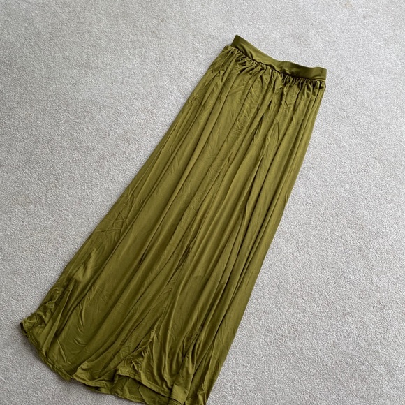Olive Maxi Skirt - Picture 3 of 8